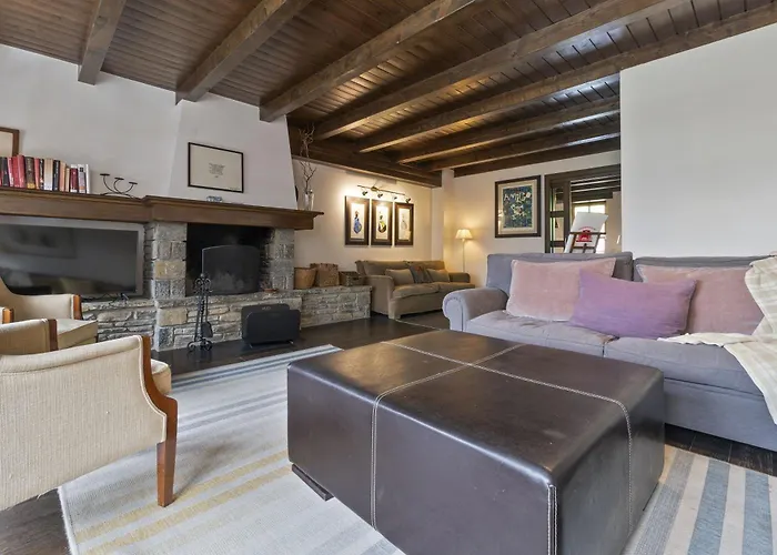 Luderna - Casa Con Terraza Unhola Bagergue